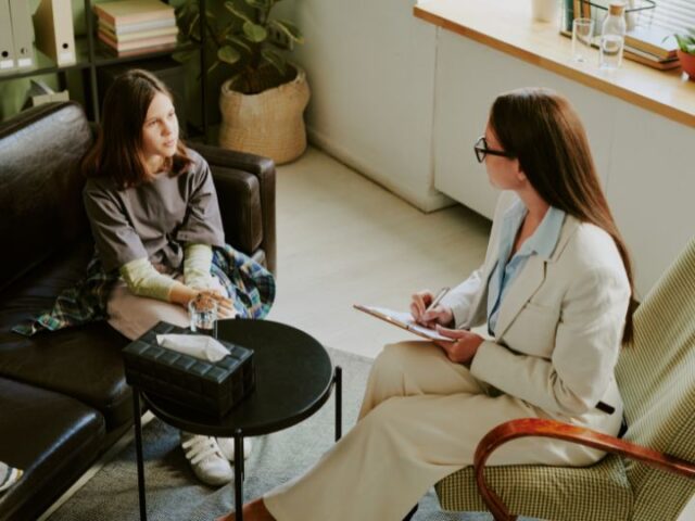 How Florida Addiction Treatment Centers Help People Overcome Substance Abuse?